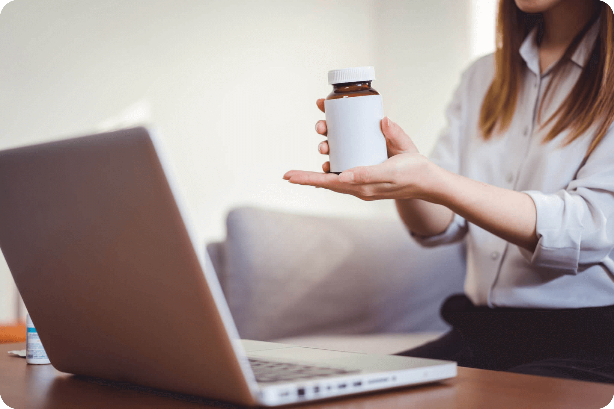 Contenu de Santé Numérique et E-commerce : Stimuler la Sensibilisation aux Compléments Alimentaires